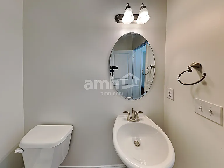 2134 Laurel Village Cir — Photo 10