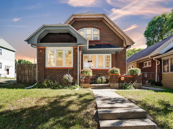 3256 North Palmer STREET, Milwaukee, WI 53212