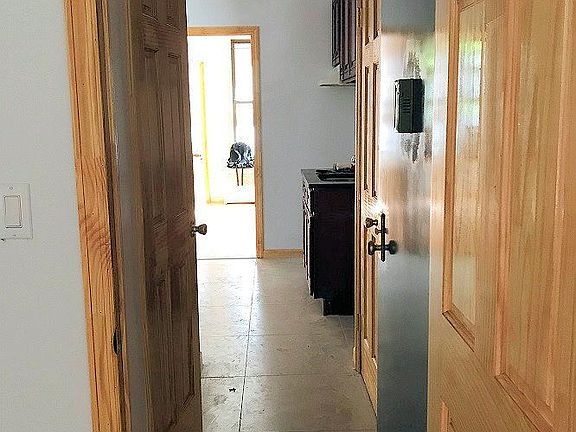 3rd image of 47 Catherine St APT 4C