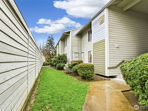 2nd image of 14401 SE Petrovitsky Road #B102