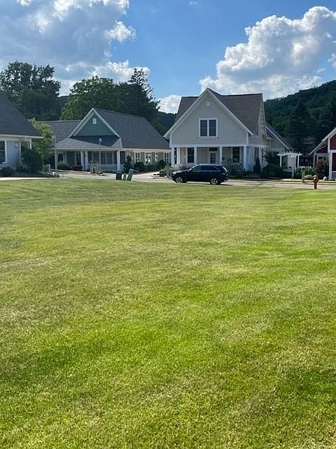 2nd image of 74 Brickyard Ln
