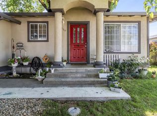 1119 Creekside Way, Galt, CA