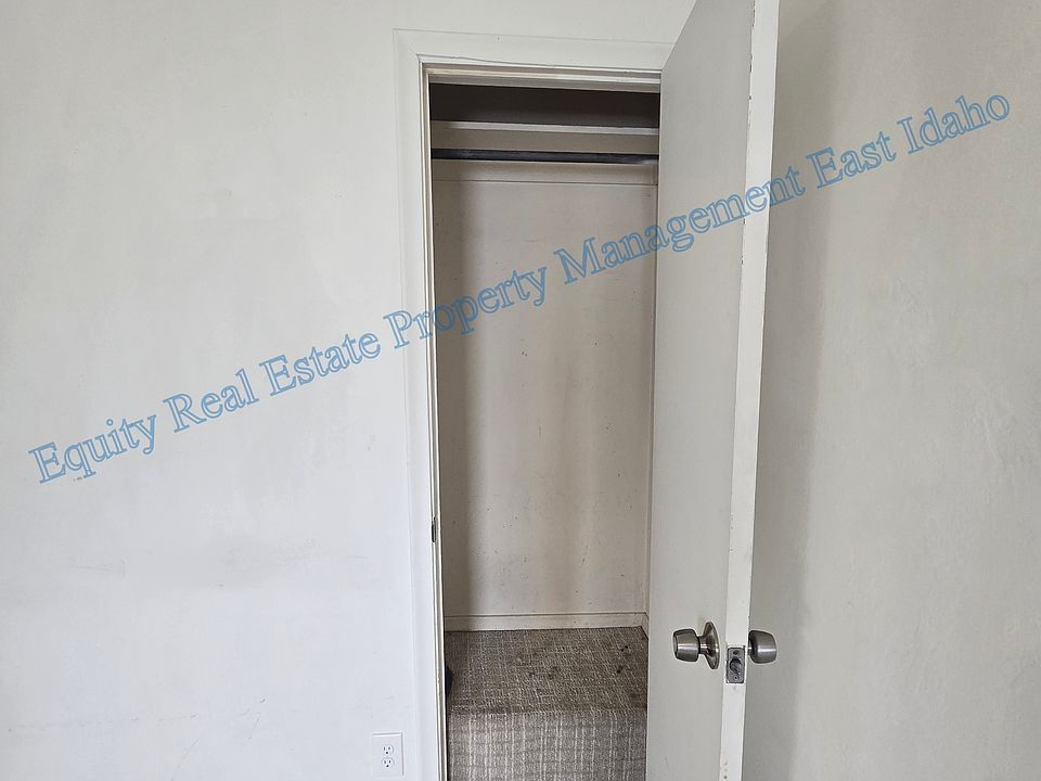 1st image of 229 S Garfield Ave