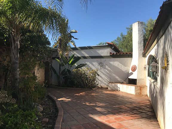 Courtyard outdoor fireplace 