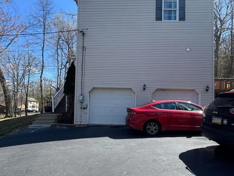 227 Avalanche Ln — Photo 2