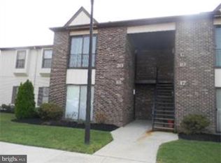 18 Chelsea Ct #302, Sewell, NJ 08080