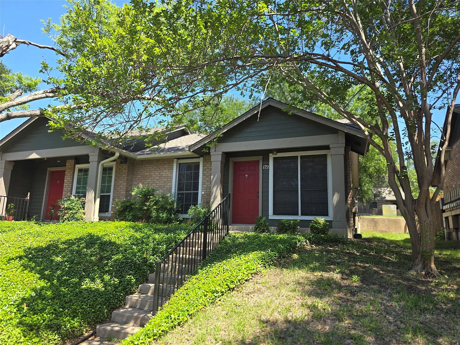 1 bed, 1.0 bath, 565 sqft, $1,187 — Photo 2