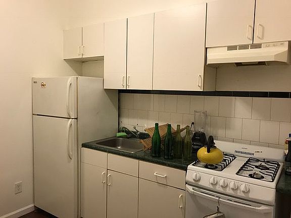 2nd image of 212 Driggs Ave APT 1L