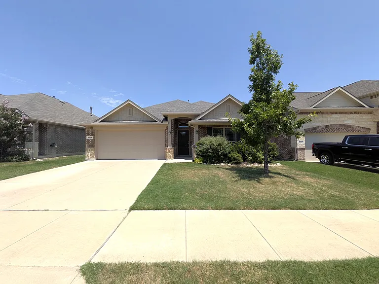 9324 Bronze Meadow Dr — Photo 1