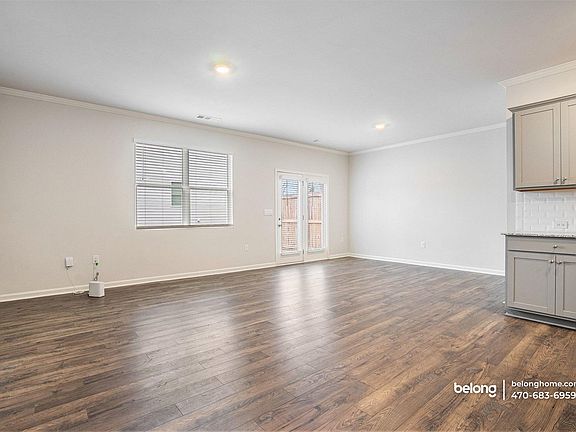 4th image of 2594 Poppy Ct