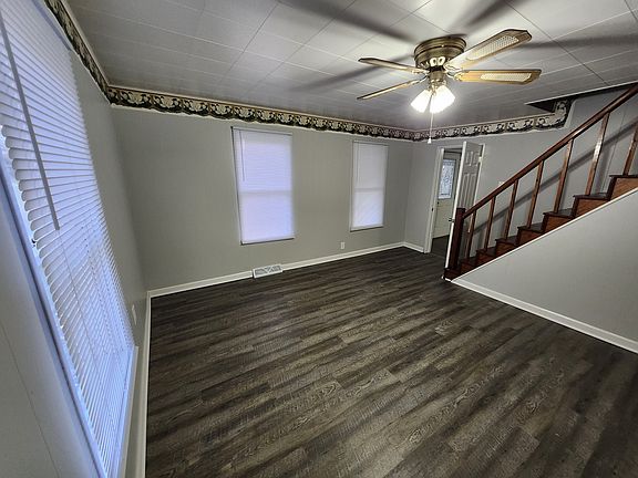 5th image of 523 W Trusler St
