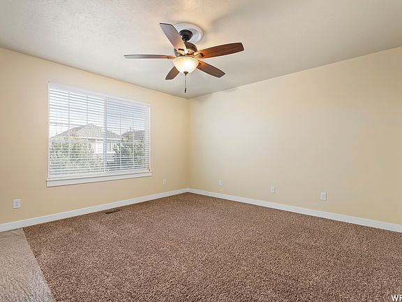 5th image of 306 E Hidden Garden Ln