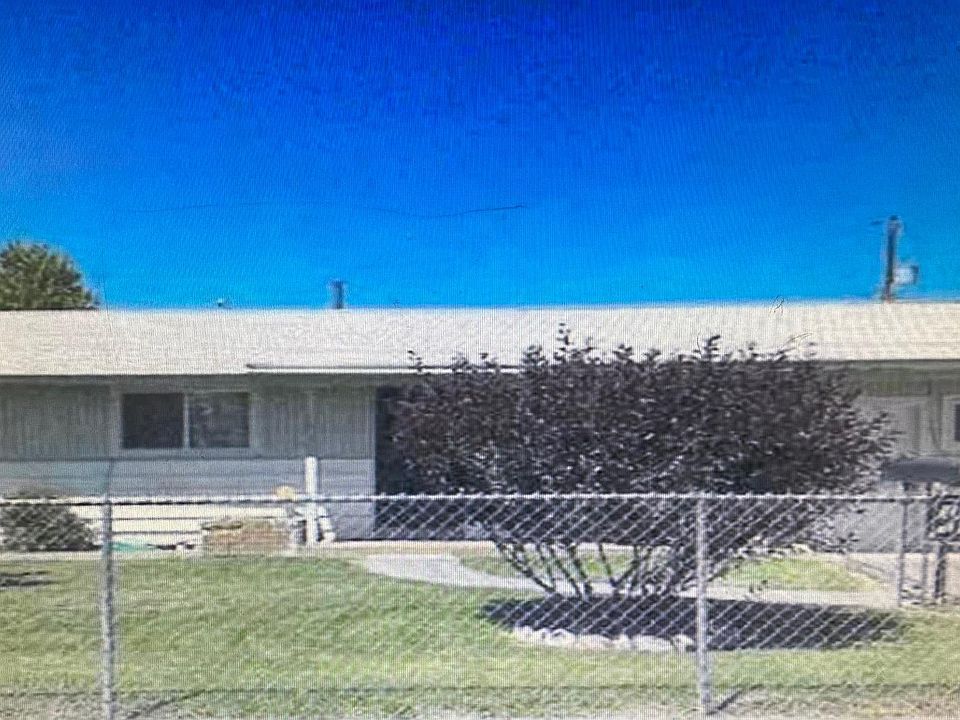 1st image of 1414 W Fern Dr
