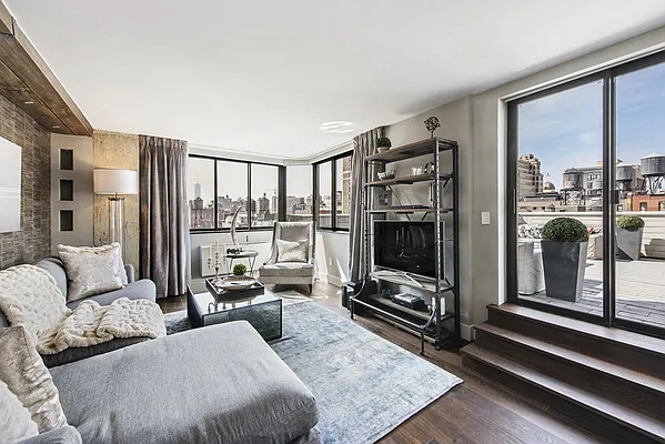 Sold by Nest Seekers International | media 5