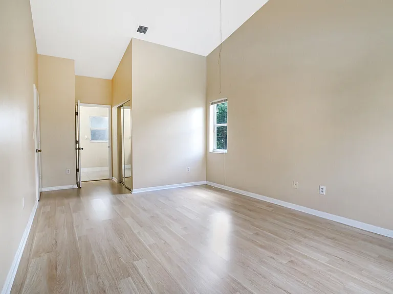 10567 Paso Fino Dr — Photo 28
