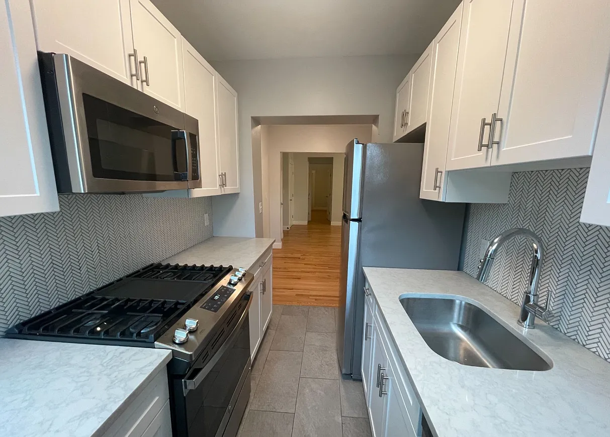 1 bed, 639 sqft, $2,300 — Photo 3