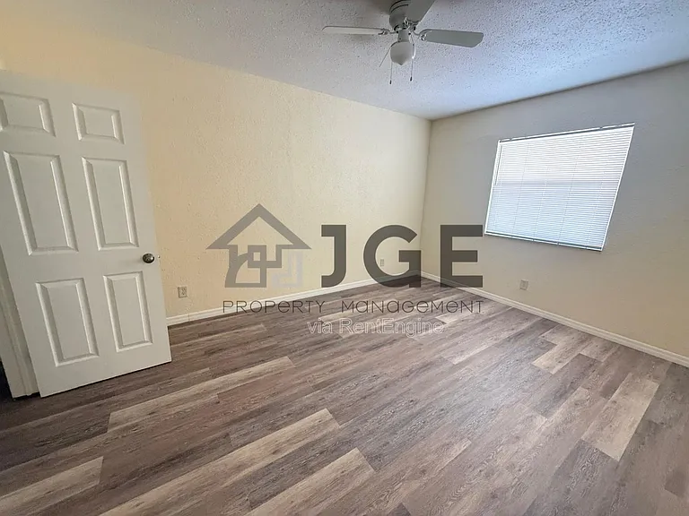 2351 Lafayette St — Photo 10