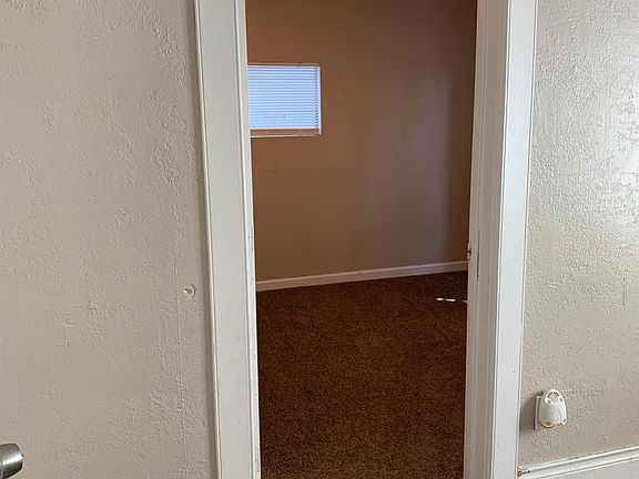 3rd image of 309A Pleasant St