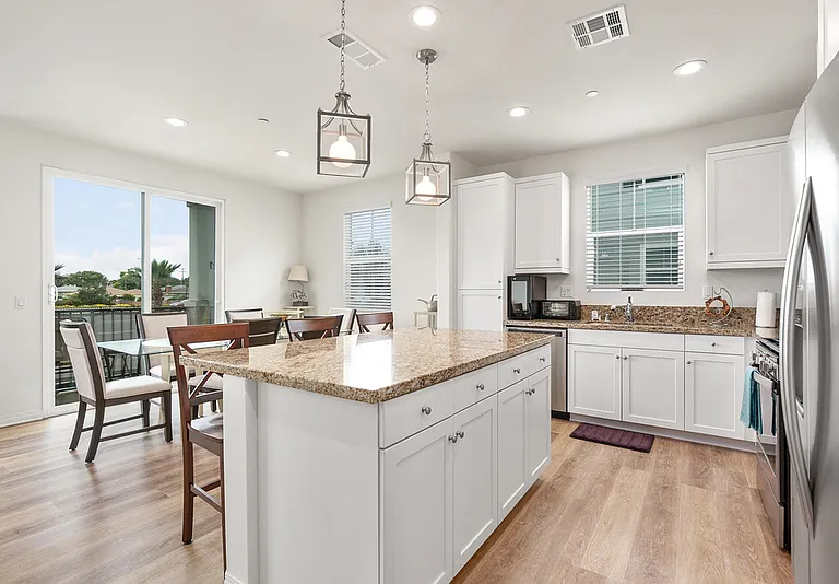 503 Lark Way — Photo 4