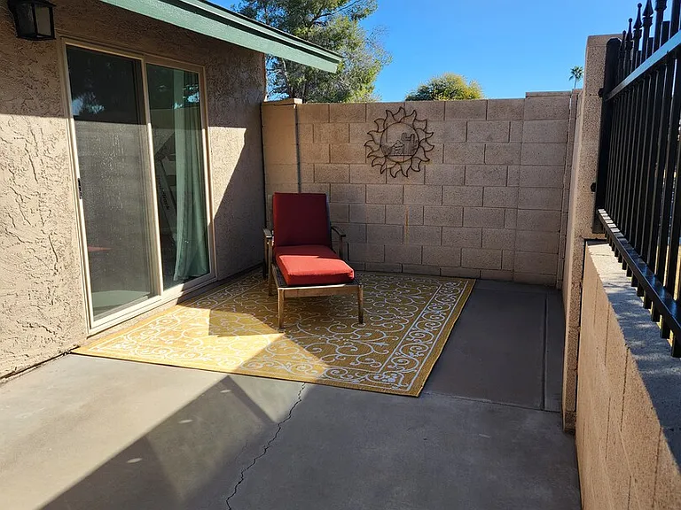 N 45th Ave — Photo 3