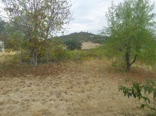 10810 Agate Rd, Eagle Point, OR 97524