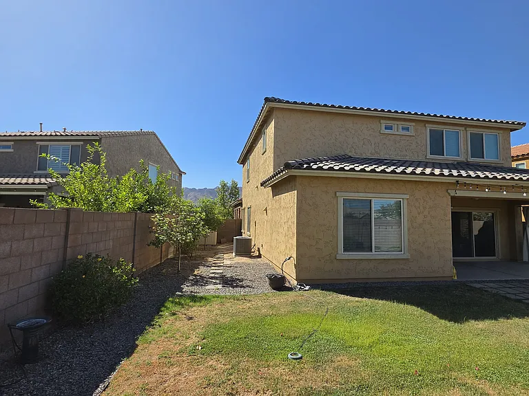 2756 E Hickory St — Photo 18