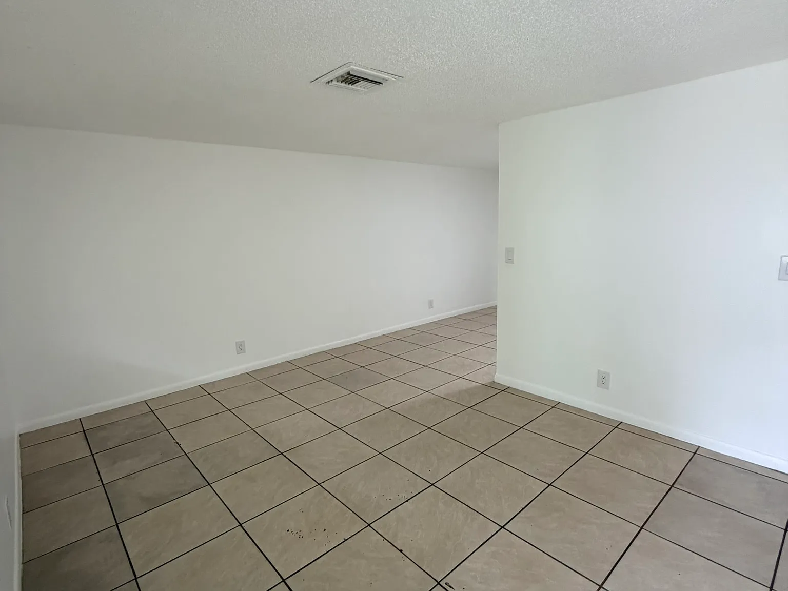 2 bed, $1,300 — Photo 4