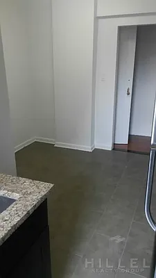 Rented by Hillel Realty Group | media 19