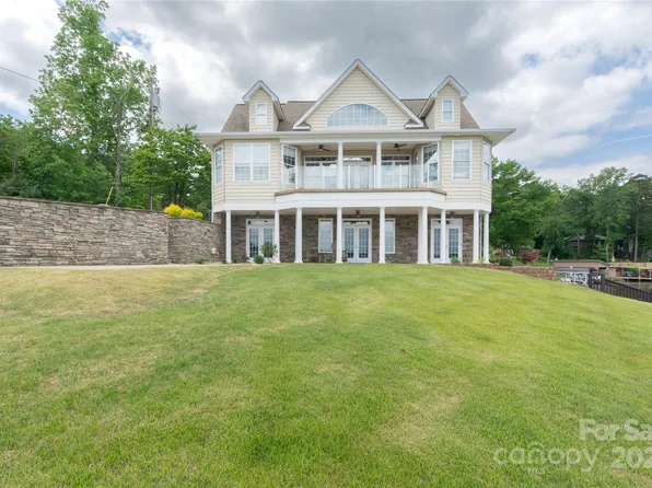 627 Birdie Ln #21/22, Norwood, NC 28128