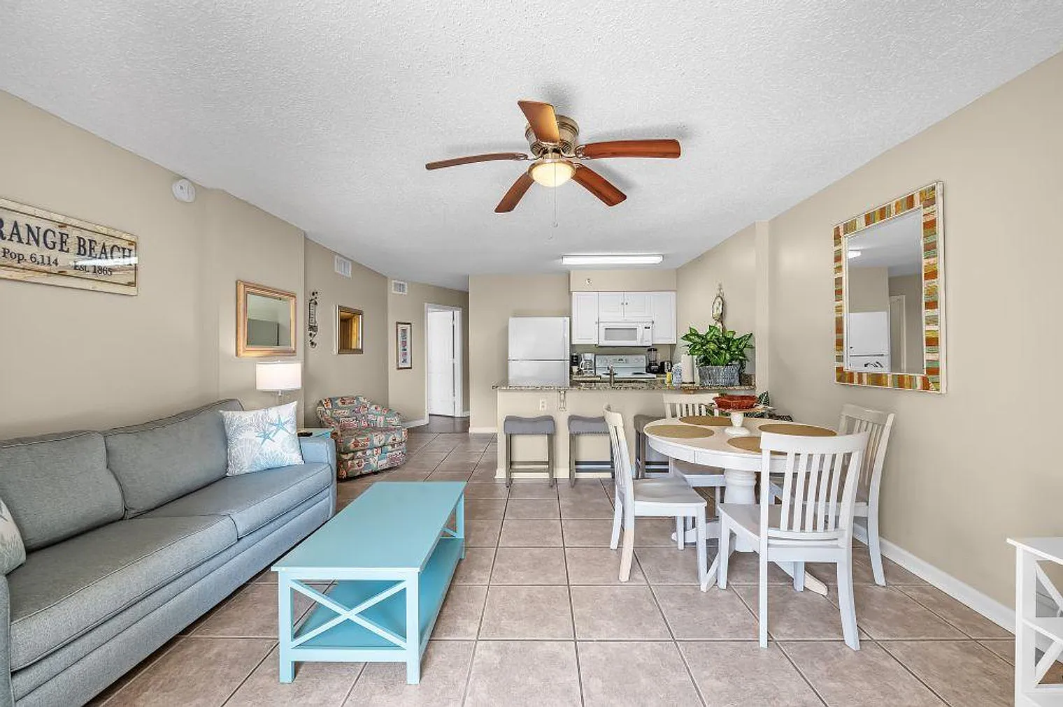 2 bed, 1.0 bath, 893 sqft, $3,653 — Photo 2
