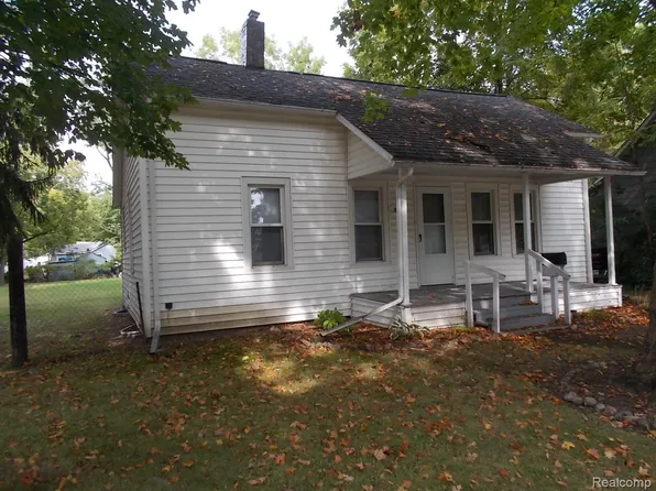 621 Meek St, Caro, MI 48723