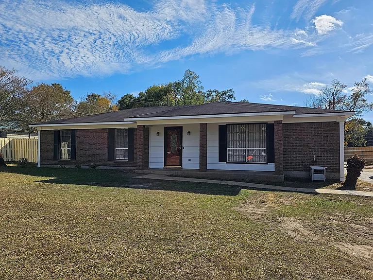 8863 Cottage Hill Rd — Photo 2
