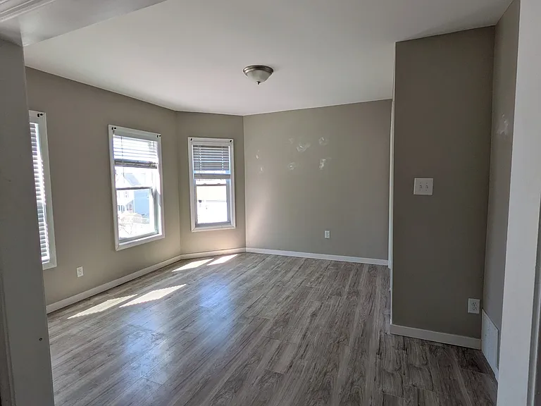 27 McKinley Rd — Photo 7