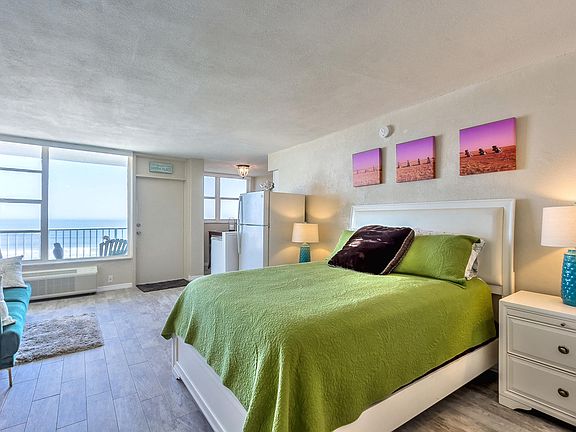 4th image of 800 N Atlantic Ave #703
