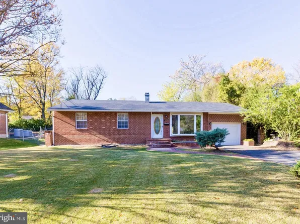6014 Leewood Dr, Alexandria, VA 22310