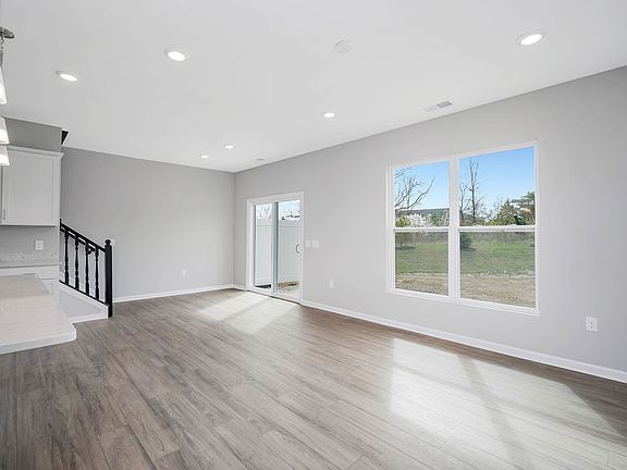 2nd image of 5591 Callaway Dr