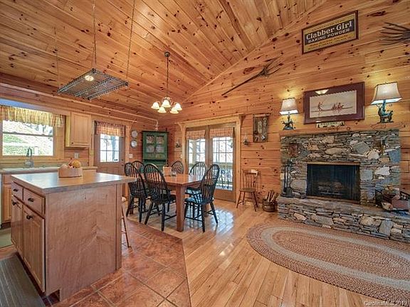 5th image of 448 Little Creek Ln
