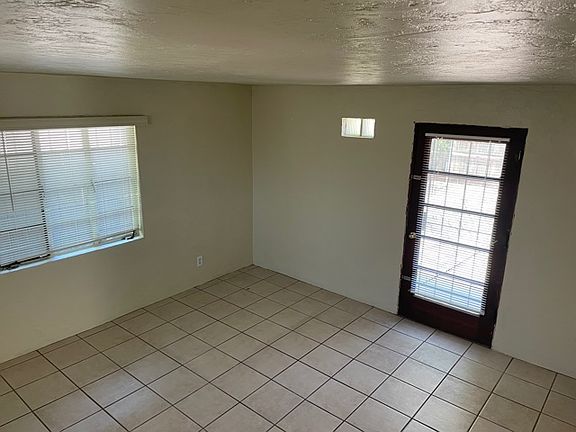5th image of 221 N Jacobus Ave #1LOWER