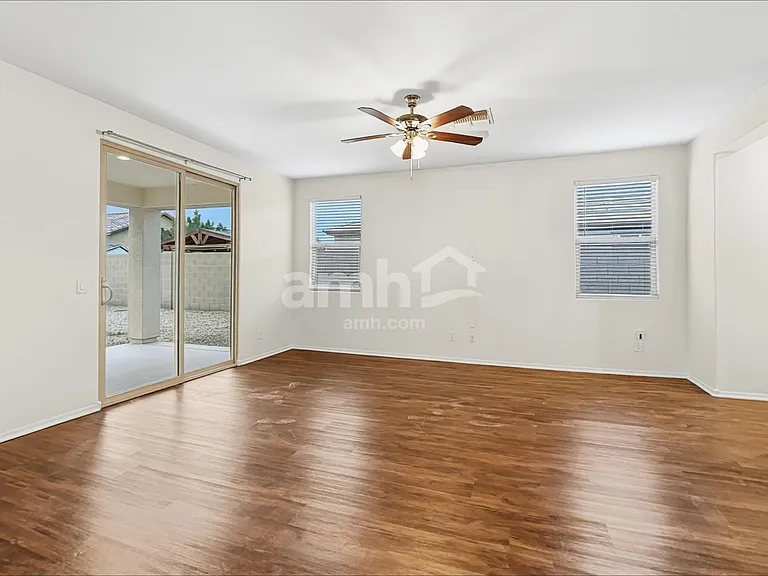 1688 E Primavera Way — Photo 6