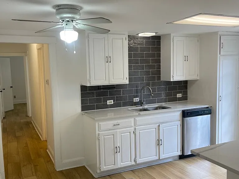 202 S Willomet Ave — Photo 3