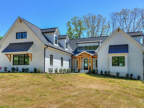 5th image of 153 High Hills Dr