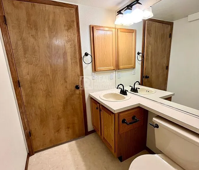 1313 Coolcrest Dr — Photo 13