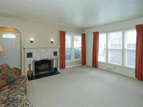 419 Territorial Rd-103