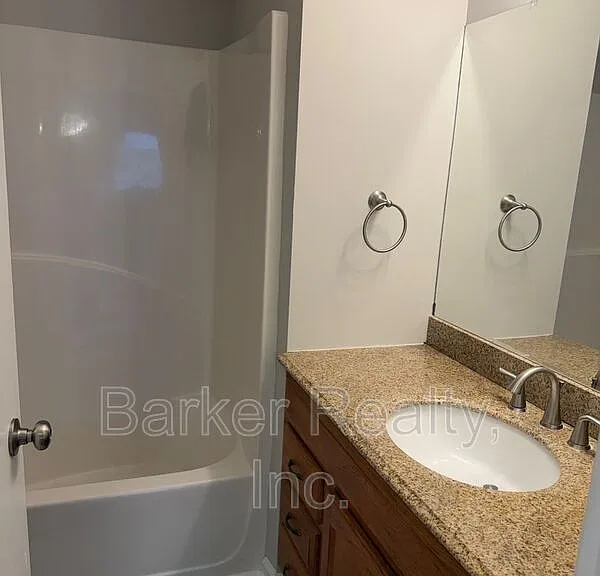 12019 Holmes Hollow Rd — Photo 16