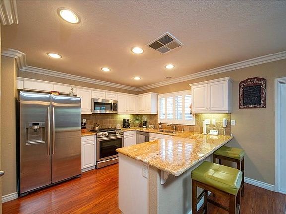 2nd image of 31916 Rosales Ave