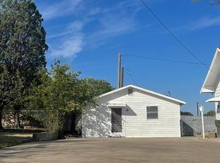 200 SW 18th St, Mineral Wells, TX 76067