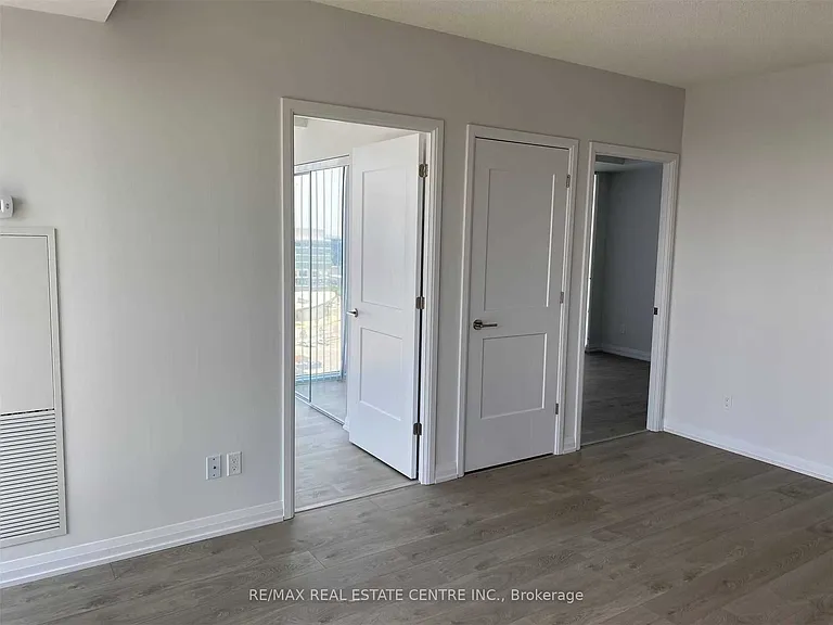 7895 Jane St #1515 — Photo 6
