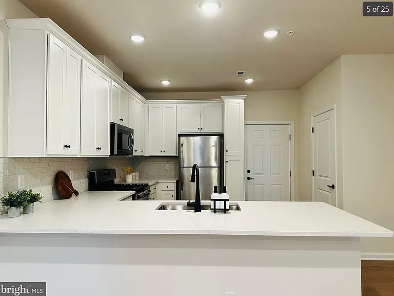 701 Parker Blvd #701 — Photo 4