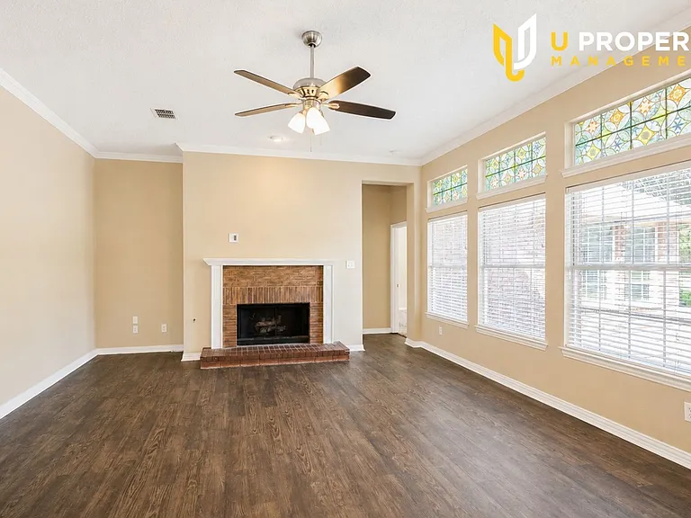 5605 Belle Chasse Ln — Photo 2
