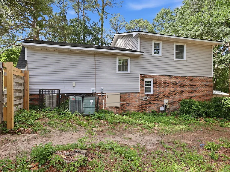 1902 Paisley Ave — Photo 37